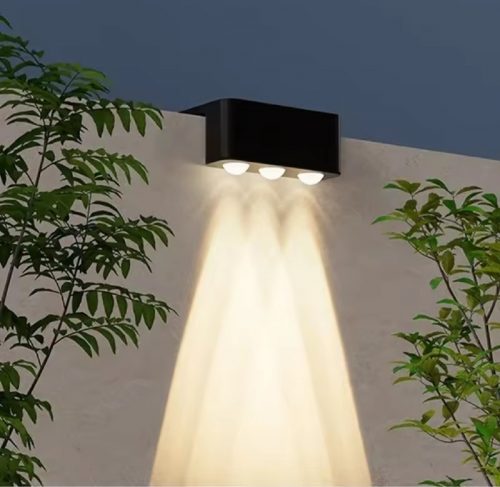 לחטוף!! רק 9$/30 ש״ח לסט 4 יחידות של תאורת קיר סולארית עמידה במים!!