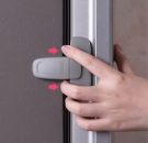 רק 2.7$/9 ש״ח למנעול הבטיחות לדלת המקרר – לפתרון הגנה פשוט, מהיר ויעיל לילדים בבית!!