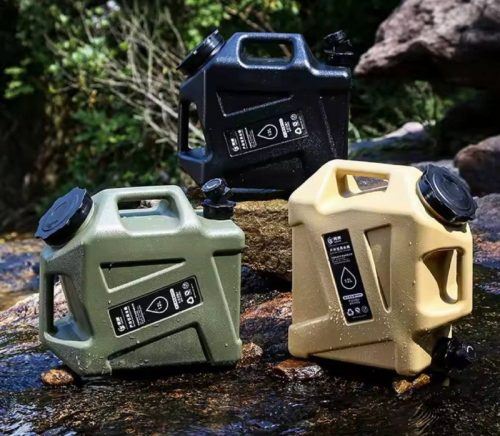 רק 10.6$/34 ש"ח לדלי הפלסטיק הרב־שימושי בעל אטימה מלאה – עמיד, גדול ונוח לאחסון, קמפינג וגננות!!