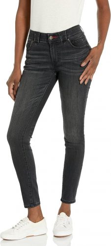 החל מ 144 ש"ח (משלוח חינם בהגעה לסכום כולל של 49$ ומעלה) לג'ינס סקיני יפהפה לנשים מבית Tommy Hilfiger!!