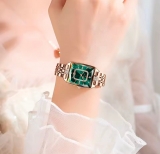 רק 13.7$/44 ש״ח לשעון יוקרתי לנשים מבית POEDAGAR בעיצוב מלבני אלגנטי, גוף מתכתי מבריק, לוח שנה ועמידות למים – כולל קופסת מתנה מהודרת!!