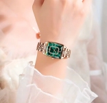 רק 13.7$/44 ש״ח לשעון יוקרתי לנשים מבית POEDAGAR בעיצוב מלבני אלגנטי, גוף מתכתי מבריק, לוח שנה ועמידות למים – כולל קופסת מתנה מהודרת!!