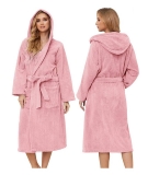 רק 24.9$/81 ש״ח (משלוח חינם בהגעה לסכום כולל של 49$ ומעלה) לחלוק מגבת לנשים עם קפוצ’ון מבית Hooded – סופג, מחמם, נעים במיוחד ומתייבש במהירות!!