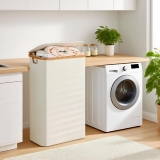 רק 19.9$/64 ש״ח (משלוח חינם בהגעה לסכום כולל של 49$ ומעלה) לסל כביסה עומד efluky בנפח 100 ליטר עם מכסה, ידיות במבוק ושק פנימי נשלף – פתרון יפה ויעיל לסדר בבית!!